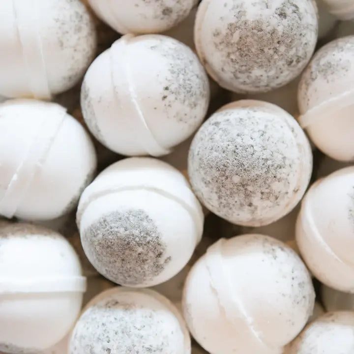 Seaweed & Sea Salt Bath Bomb